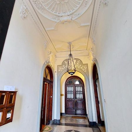 Cavour 2 Bedrooms Apartment روما المظهر الخارجي الصورة