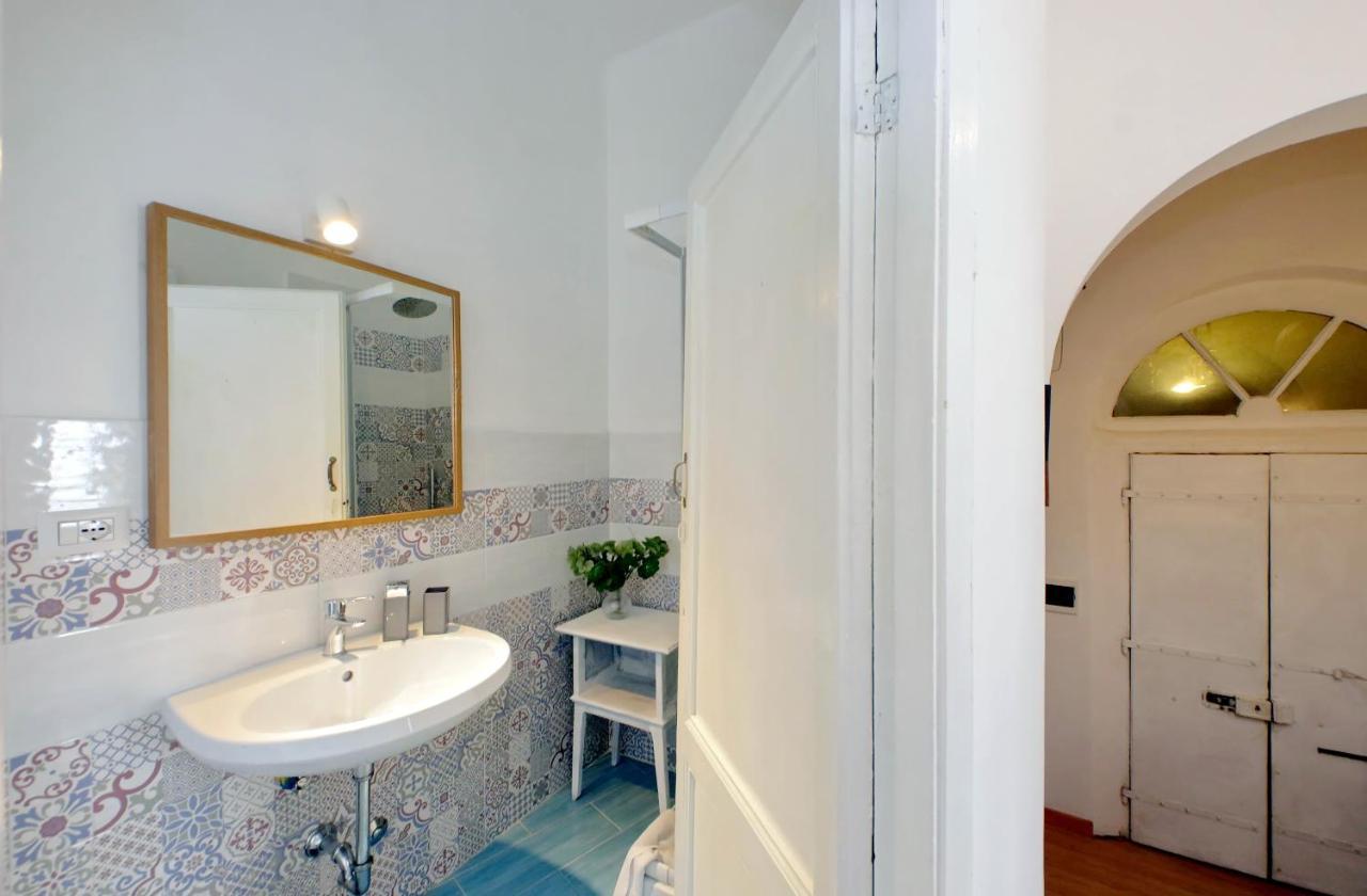 Cavour 2 Bedrooms Apartment روما المظهر الخارجي الصورة